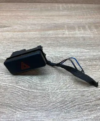 BMW 7 E38 Hazard light switch 8350947 WithPlug