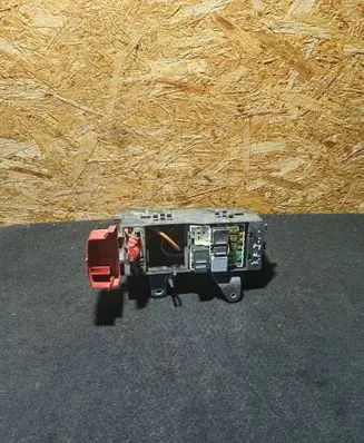 Jaguar XF X250 Fuse module 