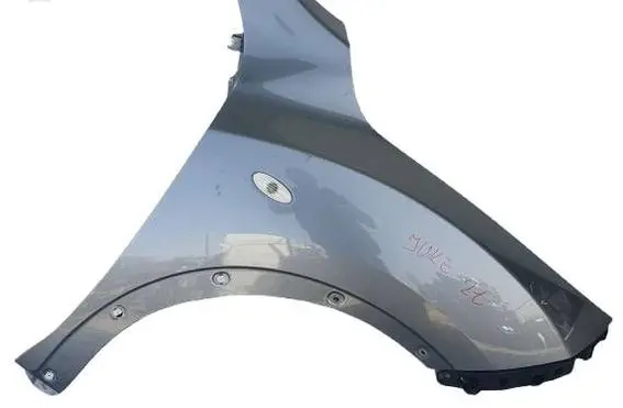 Nissan Juke I F15 Fender