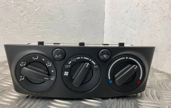 Toyota Avensis T250 Climate control unit 5590005120 MB1465700753
