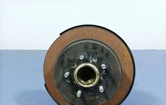 Hyundai Tucson TL Front wheel hub spindle knuckle