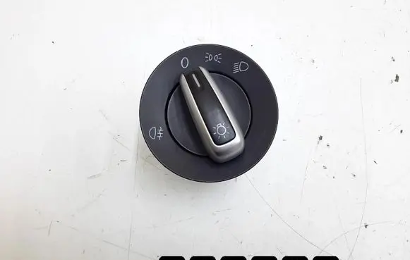 Volkswagen PASSAT B7 Light switch