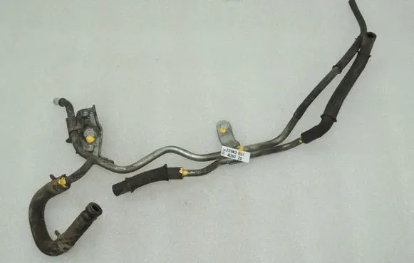 Toyota Avensis T270 Vacuum line/pipe/hose 1736137020