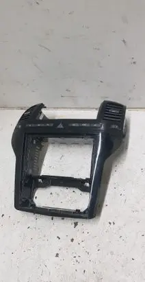 Opel Zafira B Radio/GPS head unit trim 13162548 13100119
