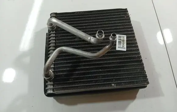 Volkswagen Golf V A/C cooling radiator (condenser) 