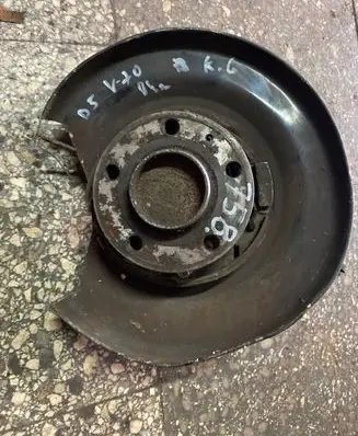 Volvo V70 Rear wheel hub