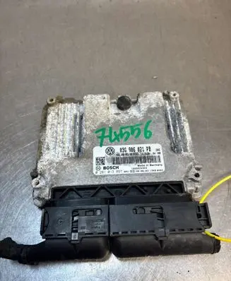 Volkswagen Golf V Engine control unit/module ECU