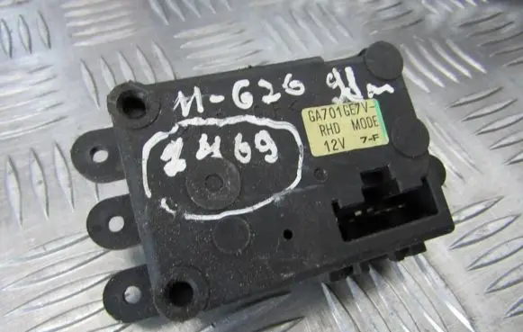 Mazda Premacy Air flap motor/actuator ga701ge7v
