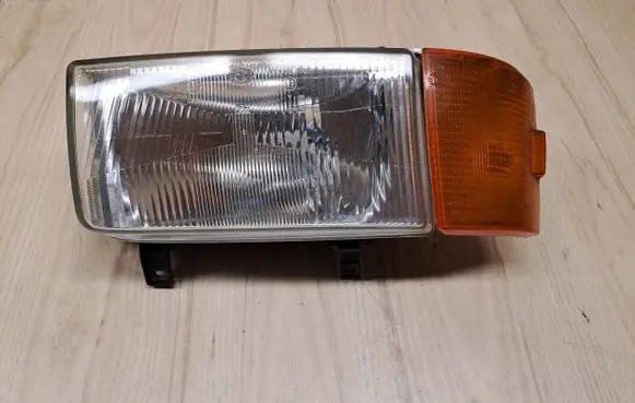 Volkswagen Transporter - Caravelle T4 Headlight/headlamp 44438