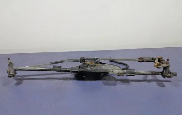 Renault Megane III Front wiper linkage and motor 