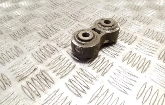 Volvo XC70 Rear control arm