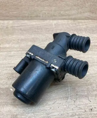 BMW 5 E60 E61 Coolant heater control valve 6920226 1147412174 USED