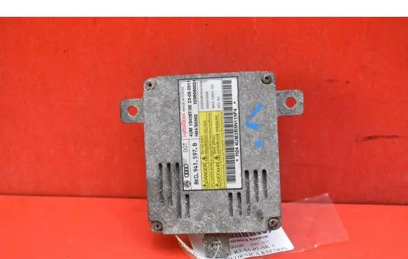Volkswagen PASSAT CC Voltage converter/converter module 8K0941597B