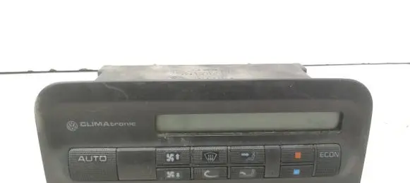 Volkswagen Golf III Climate control unit 5HB00679710 1H0907044A