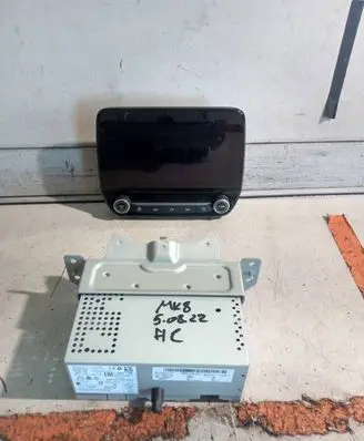 Ford Fiesta Radio/CD/DVD/GPS head unit L1BT18D804HC K1BT18B955FD