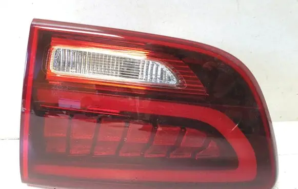 KIA Sorento Tailgate rear/tail lights