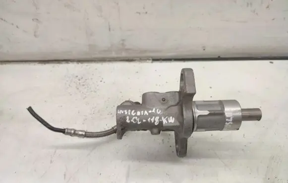 Opel Insignia A Master brake cylinder