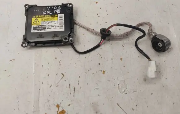 Toyota Verso Headlight ballast module Xenon 8596724010 3900078496