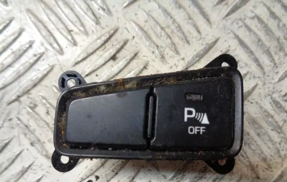 Hyundai i20 (GB IB) Parking (PDC) sensor switch 93310C8890