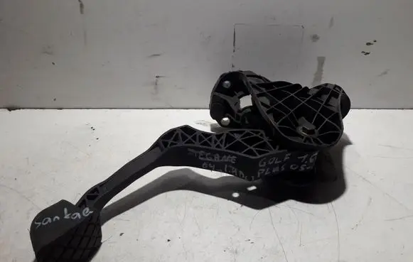 Clutch pedal