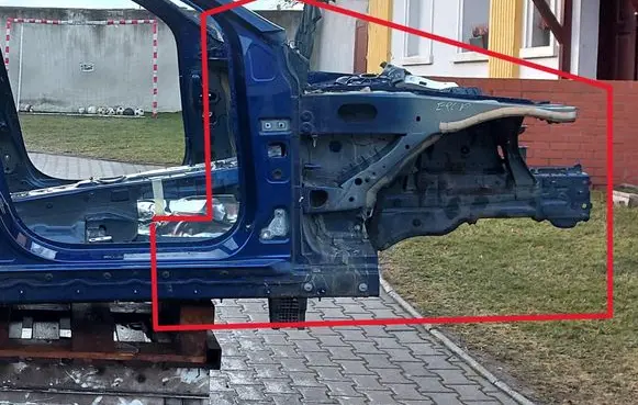 Mercedes-Benz EQC Front quarter panel 