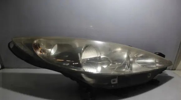 Peugeot 207 Headlight/headlamp
