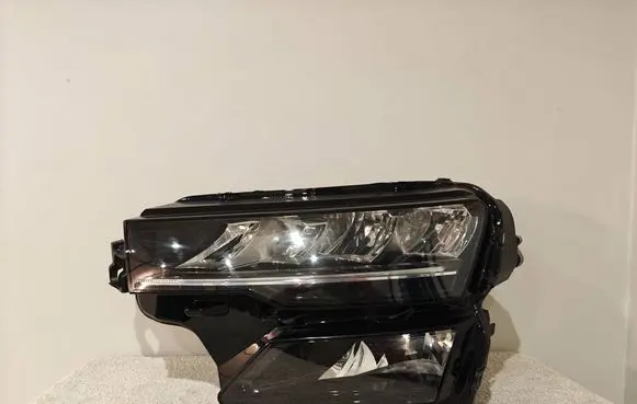 Skoda Karoq Headlight/headlamp 57B941009 0022563509