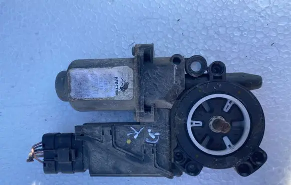 Renault Laguna II Rear door window regulator motor 8200008329 3041B