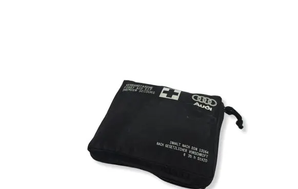 Audi A5 First aid kit 8W0860282B