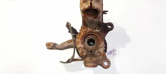 Front wheel hub