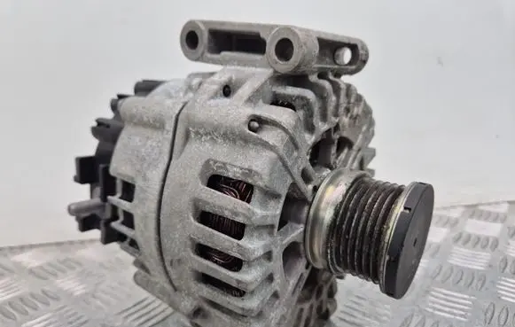 Mercedes-Benz C W204 Generator/alternator A0009063622 FG18S098