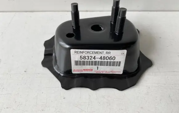 Lexus RX 450H Front bumper shock/impact absorber 5832448060