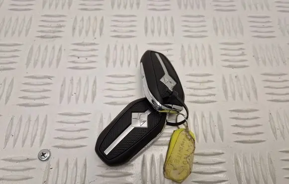 DS Automobiles 4 II Ignition key/card 