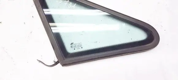 Ford Galaxy Front triangle window/glass 