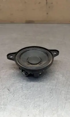 Mercedes-Benz E W211 Panel speaker A2118203002