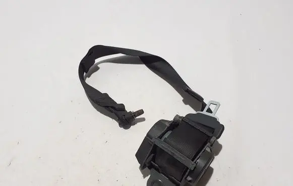 Rear seatbelt