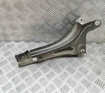 Fender mounting bracket