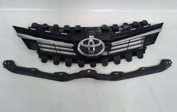 Toyota Verso Front grill 531110F060
