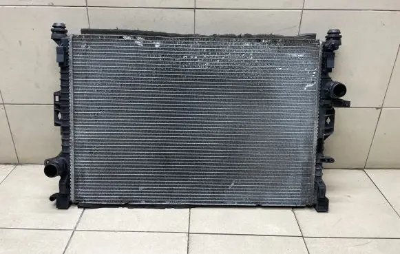 Volvo V60 Coolant radiator
