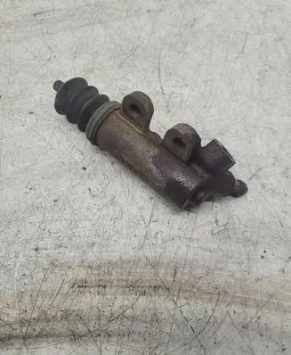 Toyota Avensis T250 Clutch slave cylinder 