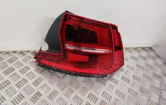 Volvo S90, V90 Rear/tail lights 31656774