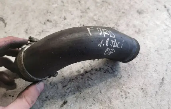 Ford Focus Intercooler hose/pipe