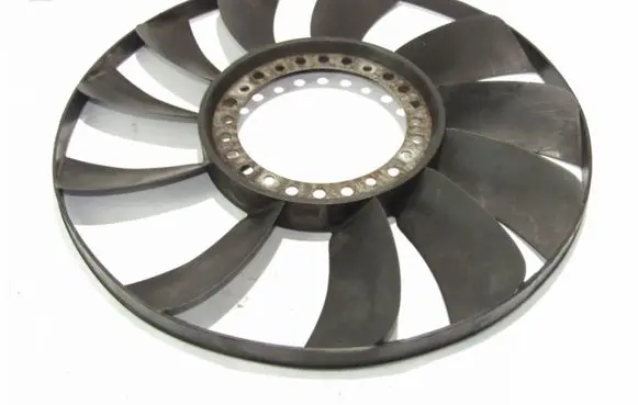 Volkswagen PASSAT B5 Fan impeller 058121301B