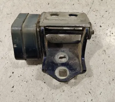 Renault Scenic II - Grand scenic II Rear door lower hinge