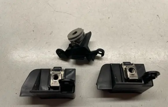 BMW X1 F48 F49 Headlight/headlamp mounting bracket 7428743 63117428743