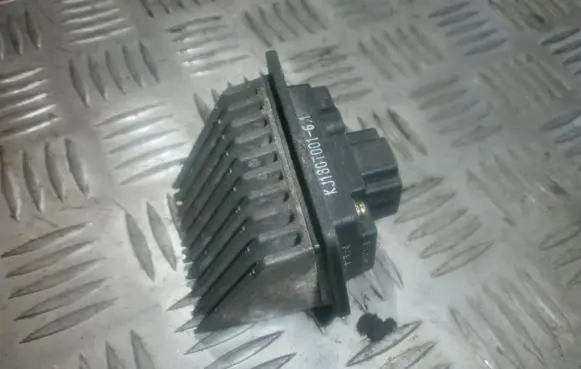 Mazda Xedos 9 Heater blower motor/fan resistor kj180t001