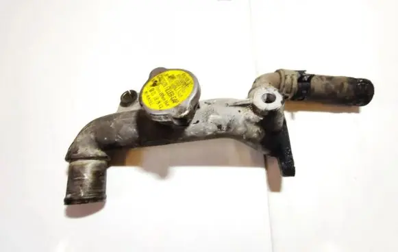 Mazda 323 Engine coolant pipe/hose