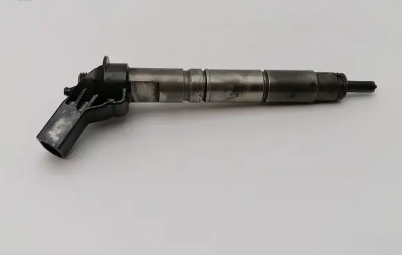 Mercedes-Benz E W211 Fuel injector A6420700587 060102328 SB5UC5SBW1