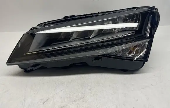 Skoda Superb B5 (3U) Headlight/headlamp 3V1941015C