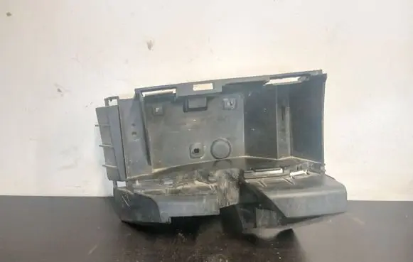 Volvo XC90 Rear bumper mounting bracket 08626959